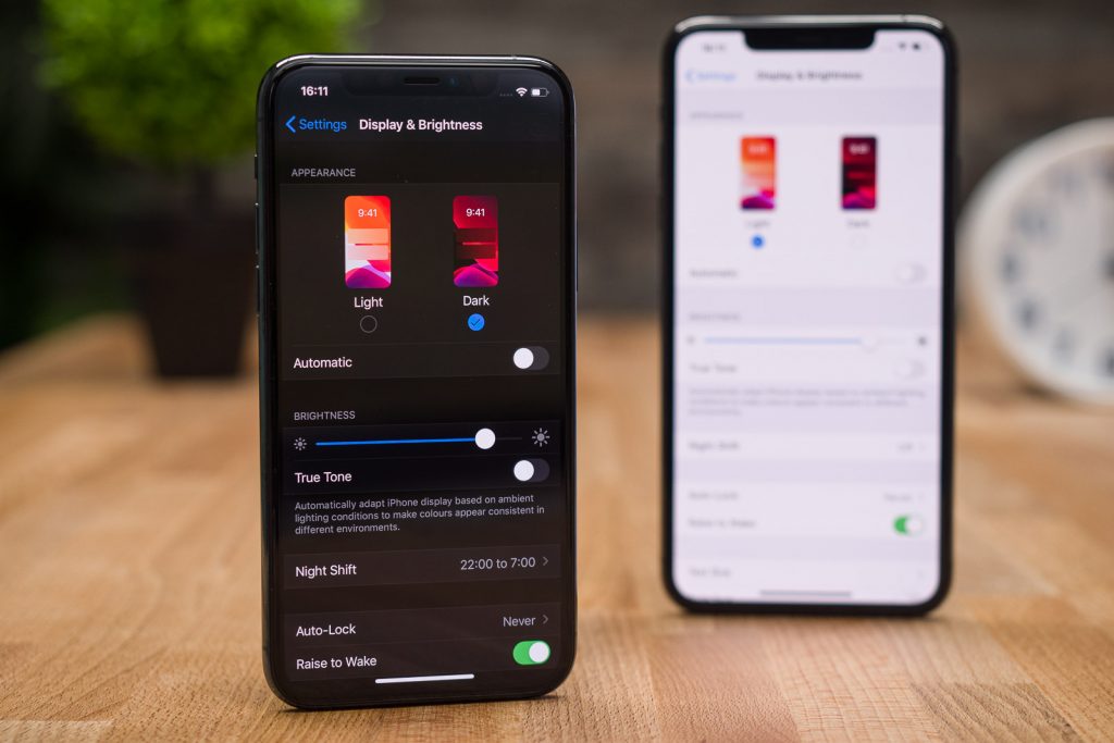 Implementing Dark Mode on iOS